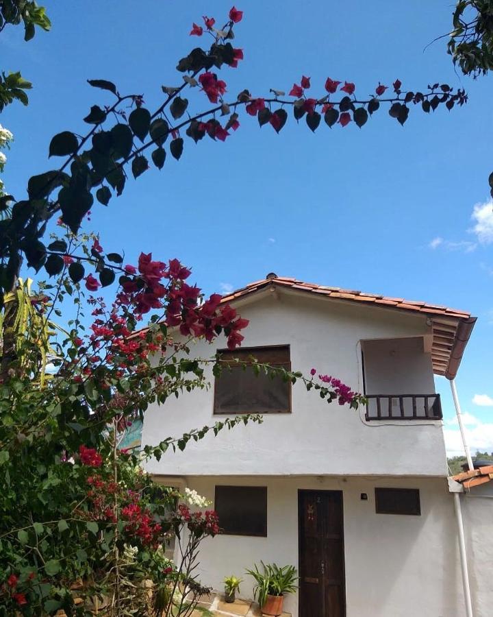 Tinto Hostel บาริชารา ภายนอก รูปภาพ